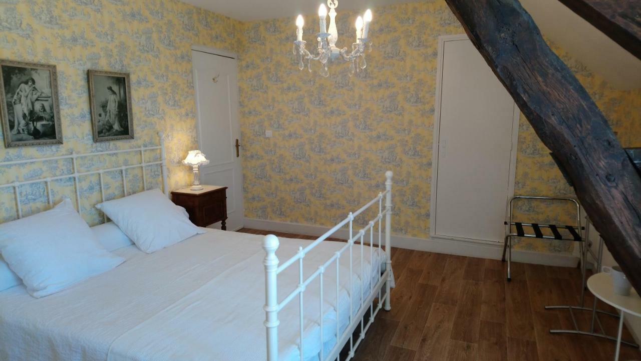 Bed and Breakfast Domaine Les Gandins Saint-Germain-de-Salles Exterior foto